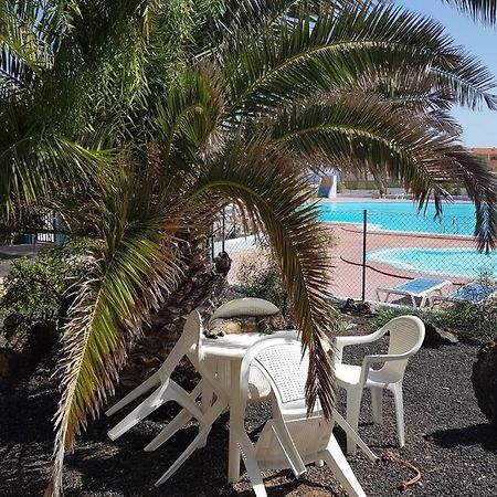 Appartement Bouganville Rez-De-Chaussee Wifi コスタ・デ・アンティグア エクステリア 写真