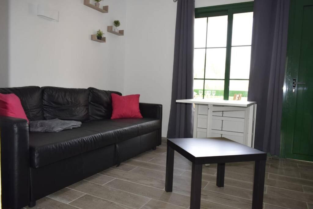 Appartement Bouganville Rez-De-Chaussee Wifi コスタ・デ・アンティグア エクステリア 写真