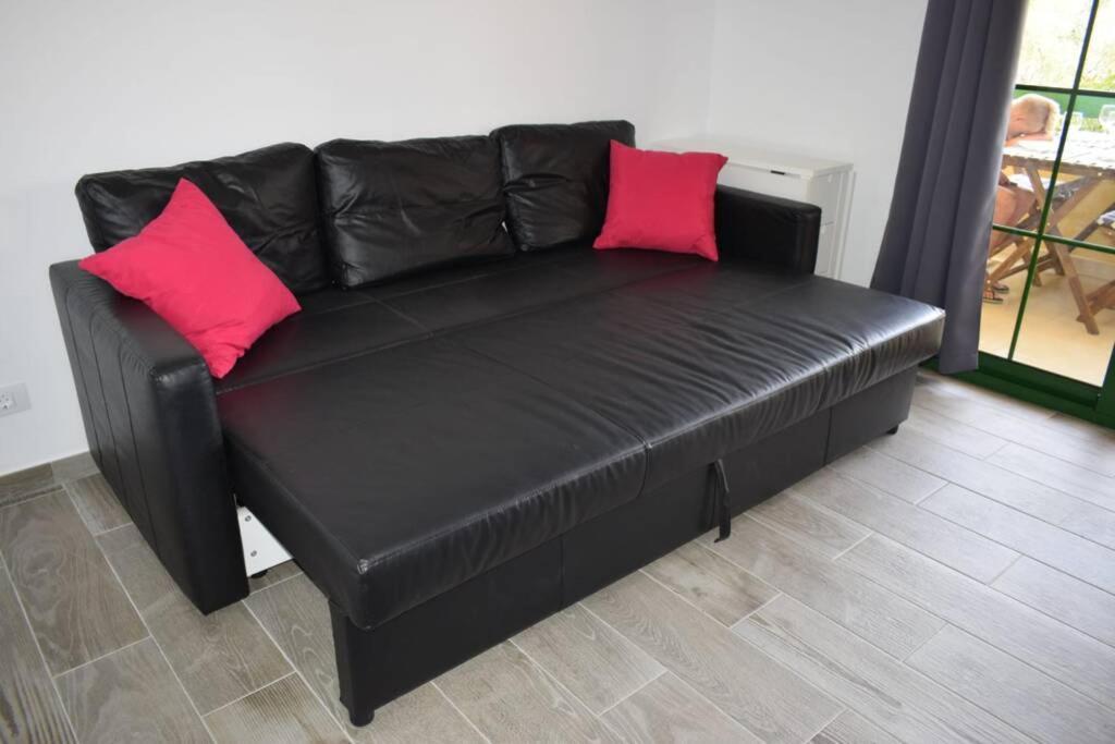 Appartement Bouganville Rez-De-Chaussee Wifi コスタ・デ・アンティグア エクステリア 写真
